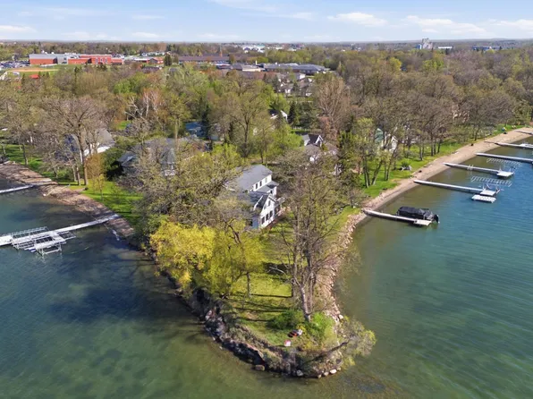 611 N Shore Dr, Detroit Lakes, MN 56501