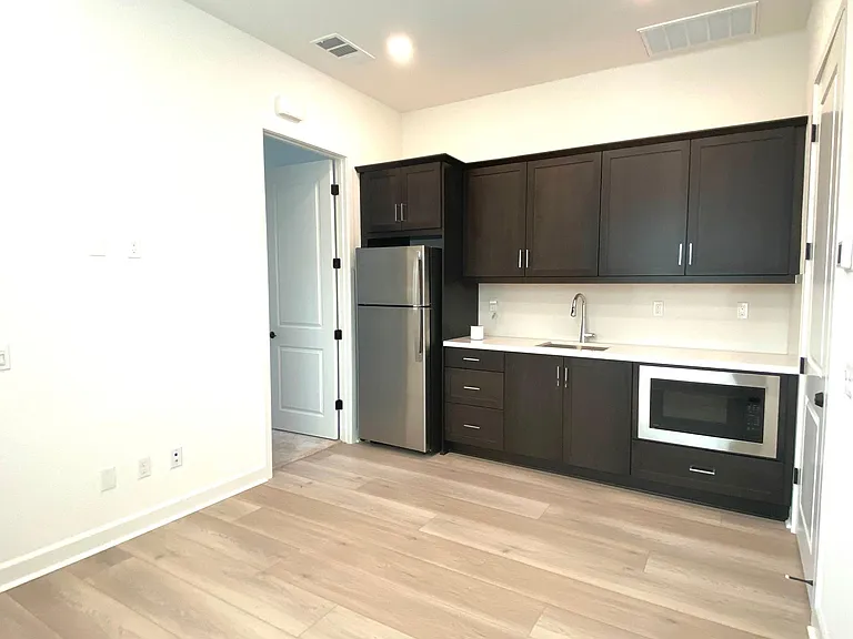 714 Westbrook Loop — Photo 2