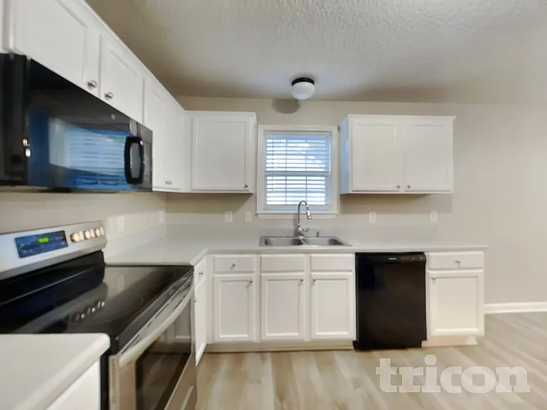 153 Cambridge Elm Dr — Photo 7