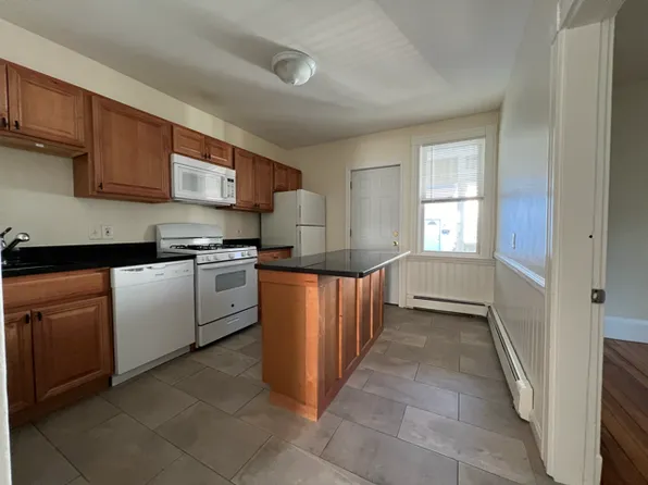 259 Beacon St #1, Somerville, MA 02143