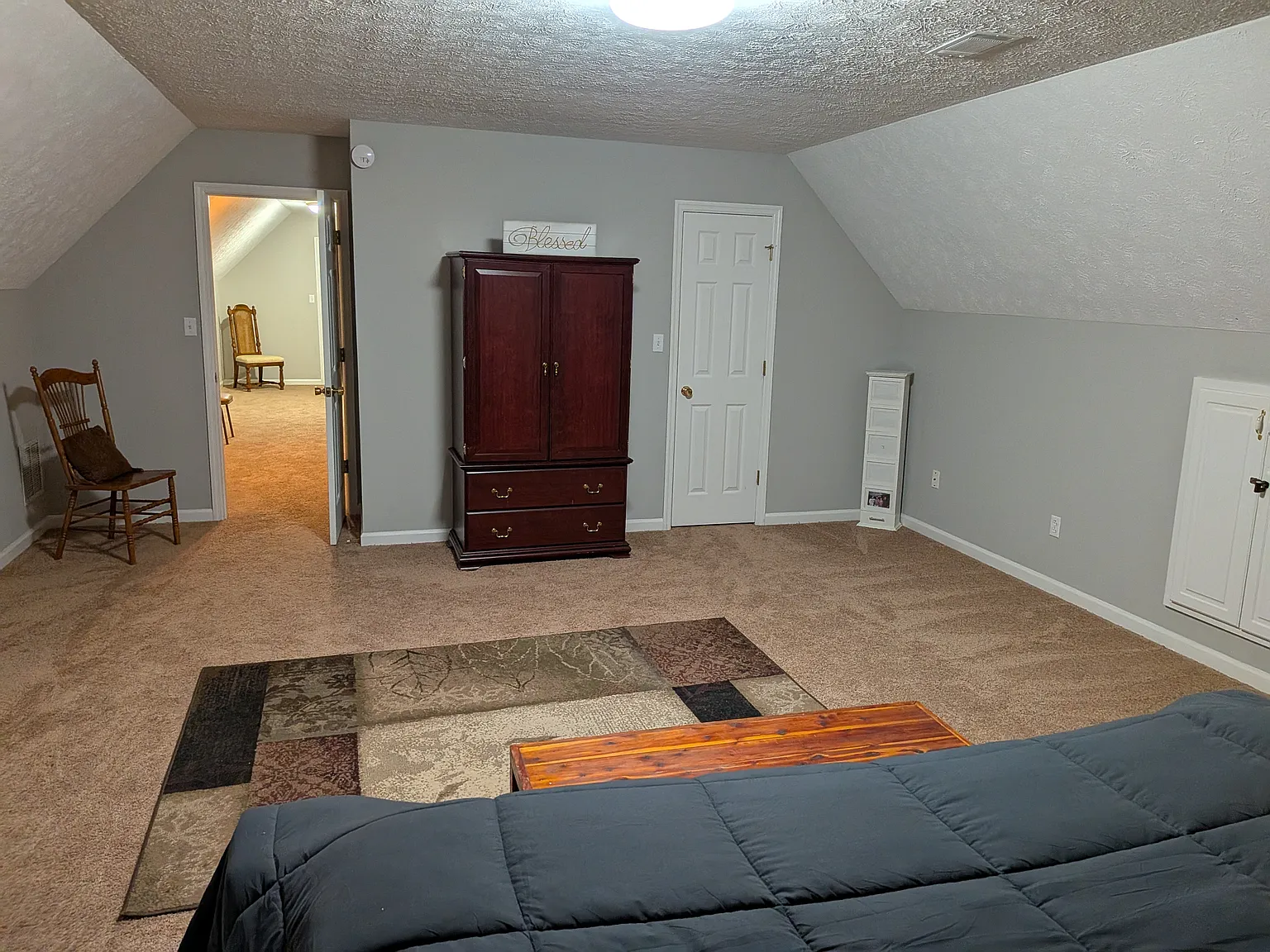 4 bed, 2.5 bath, 2448 sqft, $2,100 — Photo 3