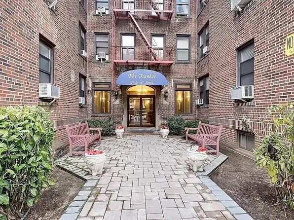 8384 116th Street #5G, Kew Gardens, NY 11415