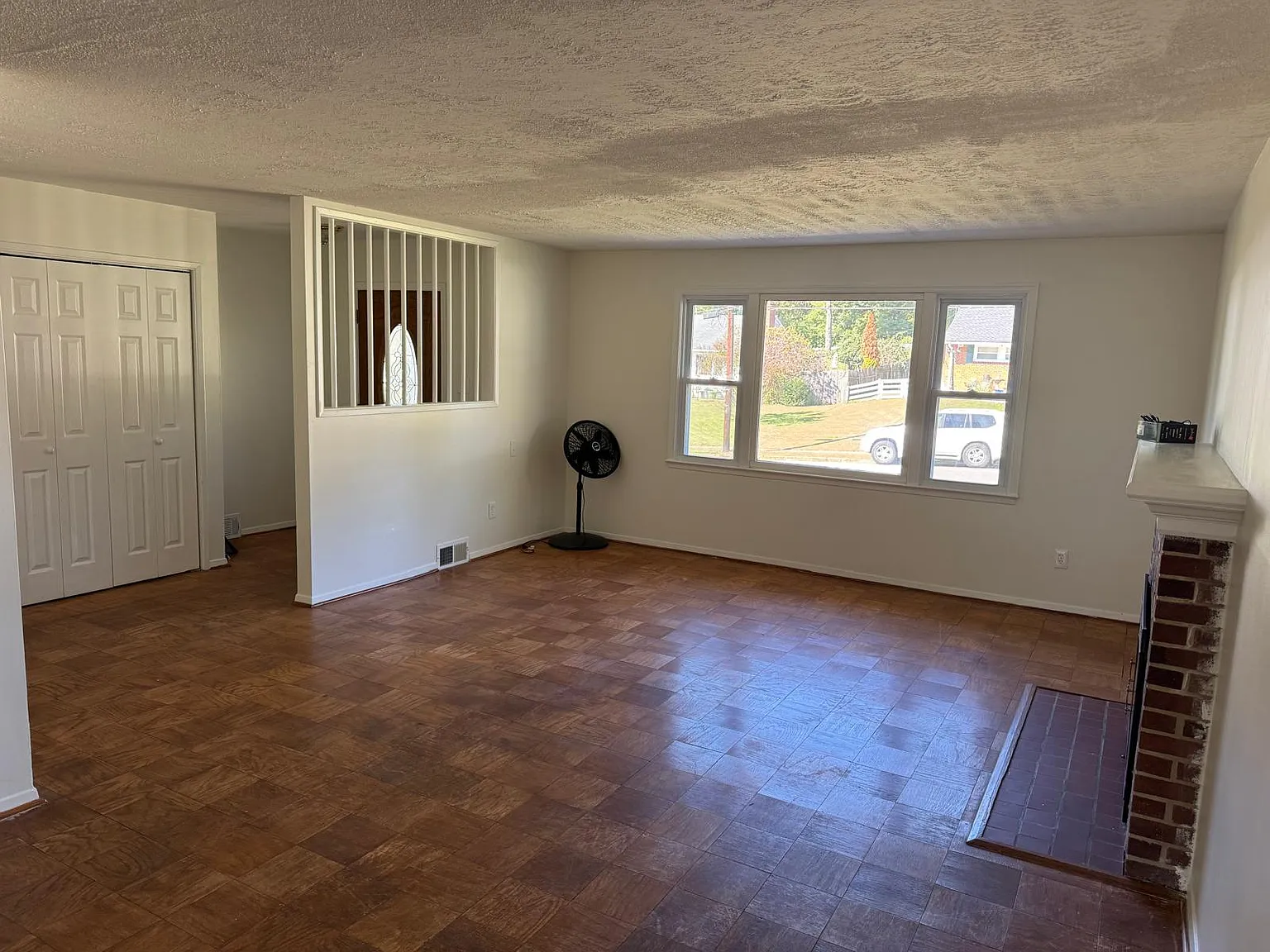 5959 Atteentee Rd — Photo 4
