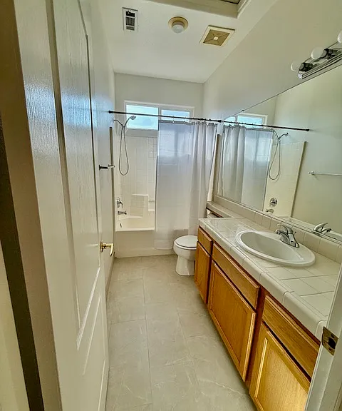56 W Bohemia Ln — Photo 14