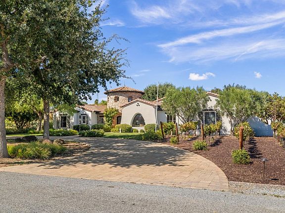 5th image of 10095 Pomo Pl