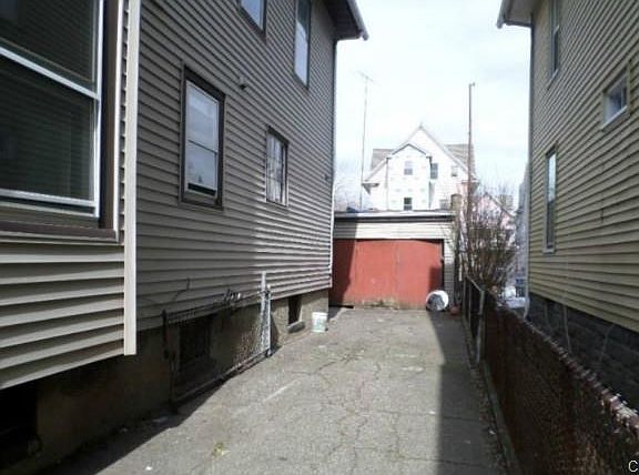 2nd image of 218-220 Parrott Ave