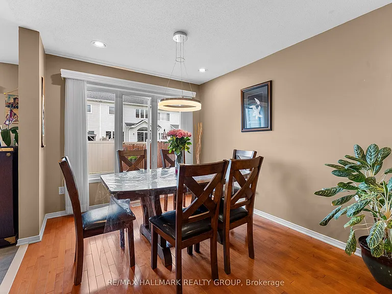 2250 Silverado Cres — Photo 6