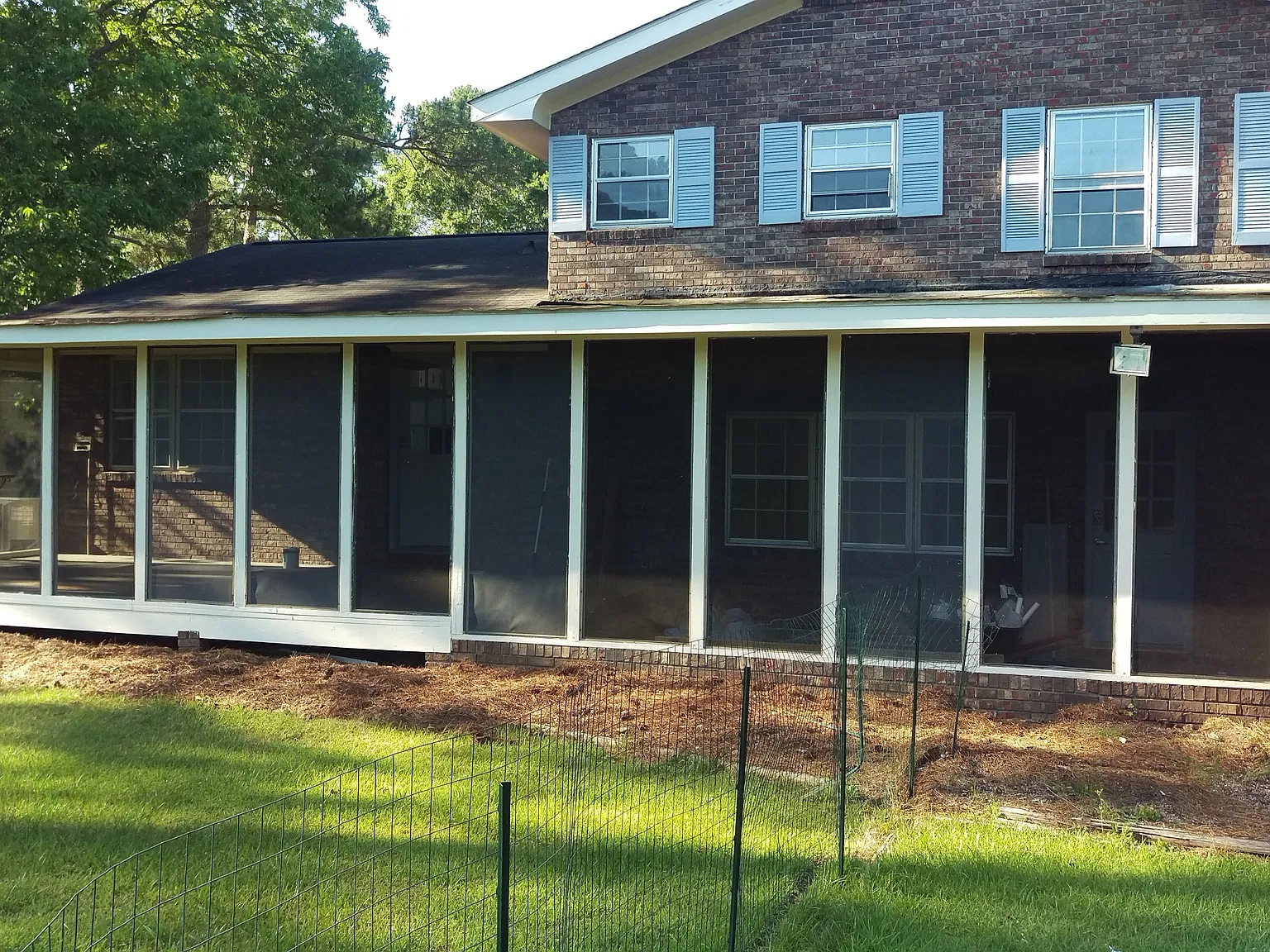 3 bed, 100 sqft, $1,595 — Photo 2