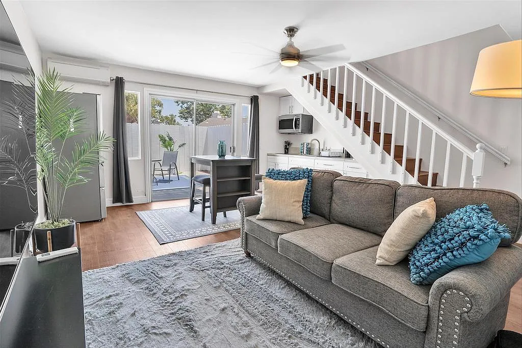 1 bed, 520 sqft, $2,250 — Photo 2