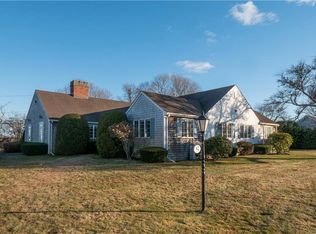 42 Glen Meade Dr APT B, Portsmouth, RI 02871