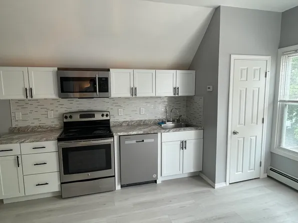 378 Central Ave #C, Norwich, CT 06360