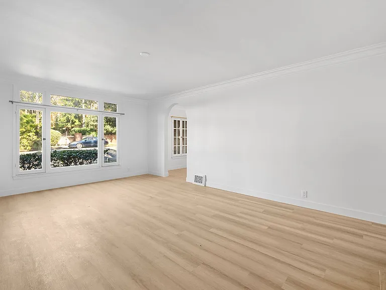 7414 Hollywood Blvd — Photo 23