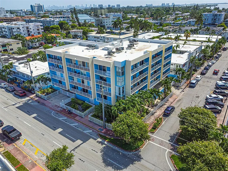 8340 Harding Ave #201 — Photo 39