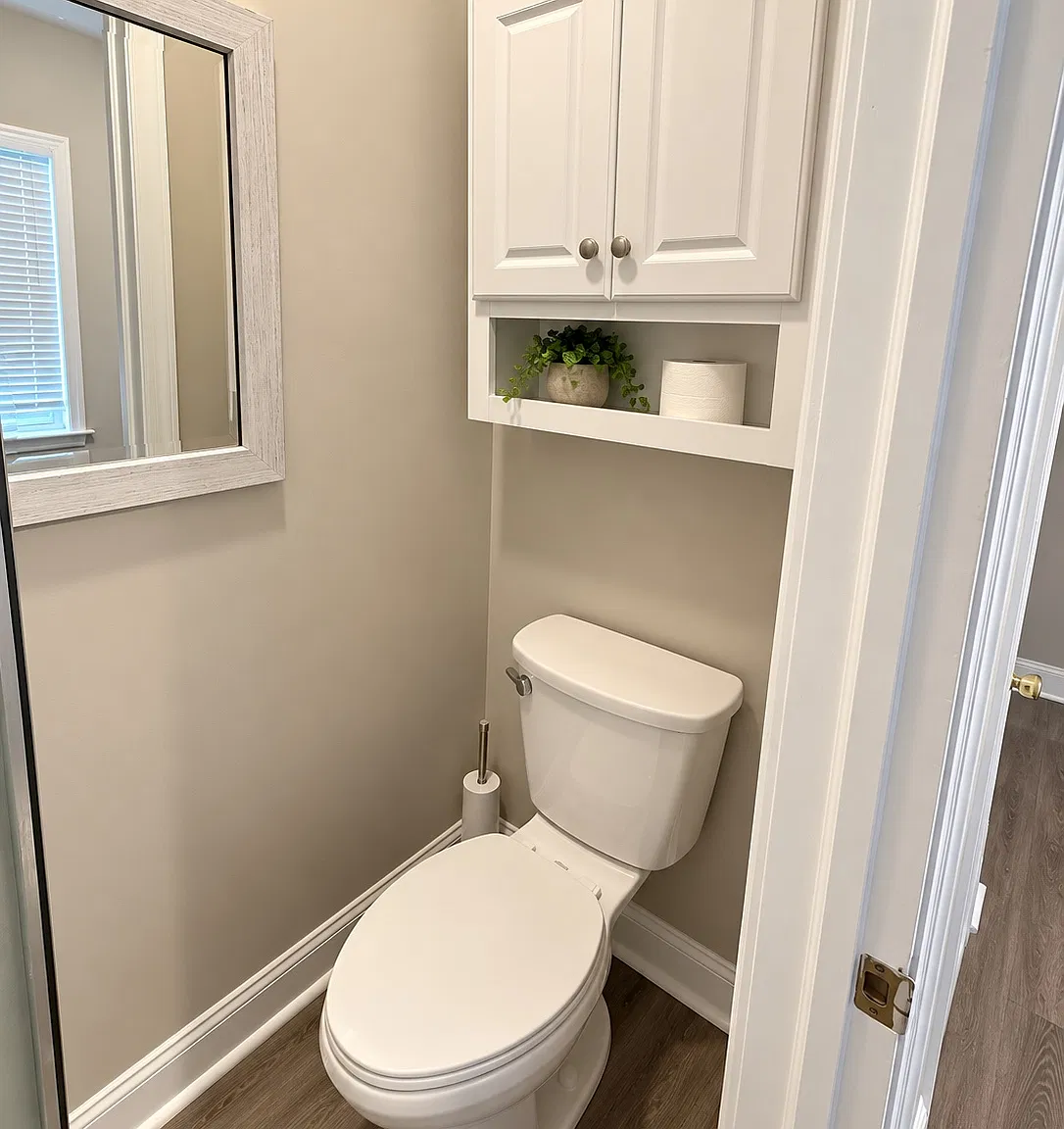 Studio, 300 sqft, $1,300 — Photo 4