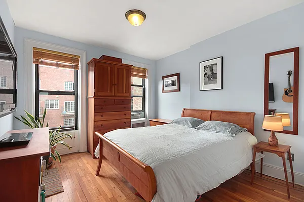 Sold by Corcoran | media 27