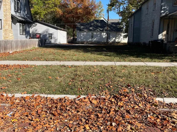 1282 SW Lincoln St, Topeka, KS 66604