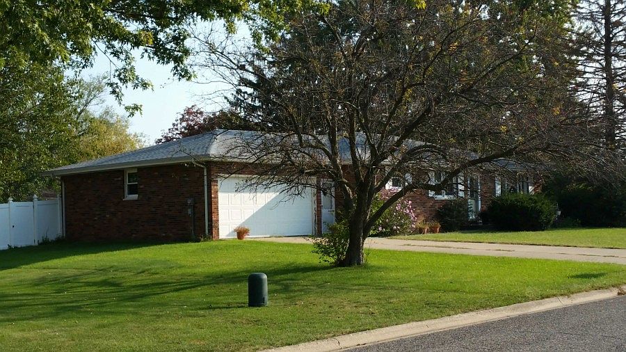 2nd image of 11 Forestview Rd
