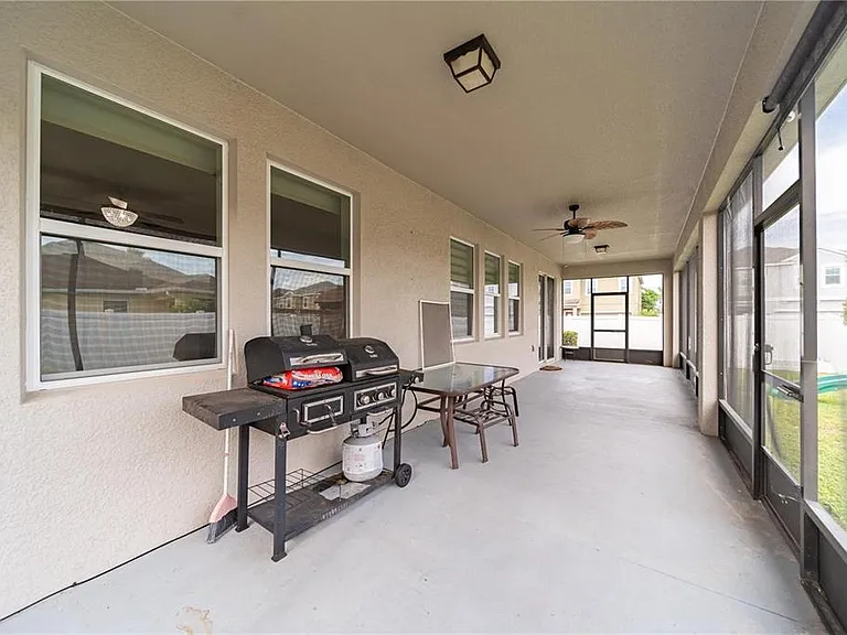 2592 Isabela Ter — Photo 45