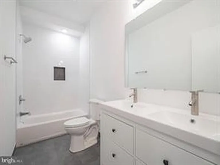 737 N 39th St #1 — Photo 9