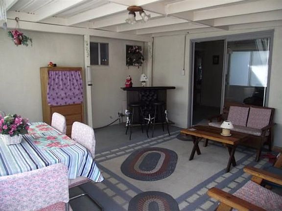 5th image of 652 Continental Dr