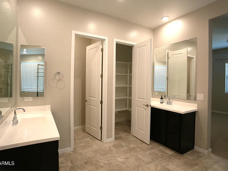 1201 E Cherrywood Pl — Photo 46