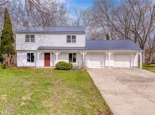 8051 Wren Dr, Macedonia, OH 44056