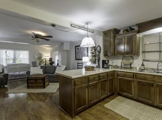 300 Old Highway 31 W, Cottontown, TN 37048