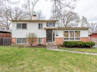 2032 Devonshire Rd, Waukegan, IL 60087