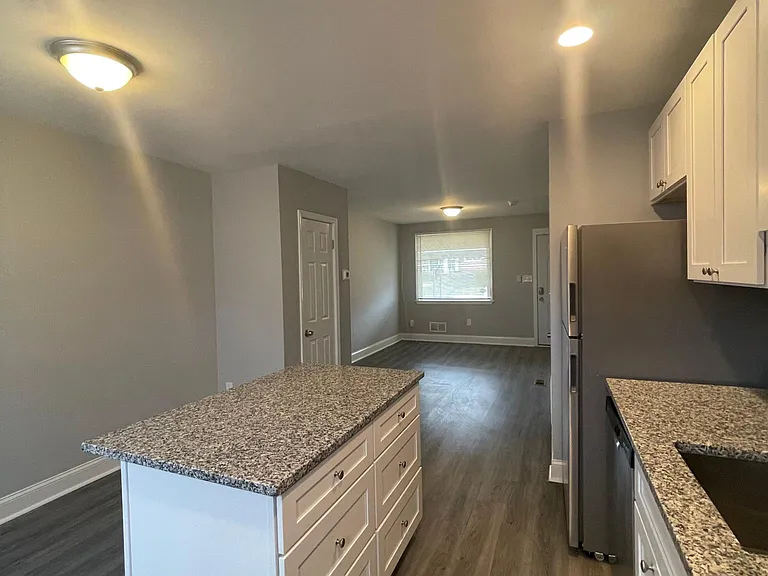3607 W Lexington St — Photo 10