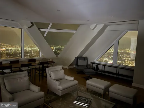 50 S 16th St Unit 5301, Philadelphia, PA 19102