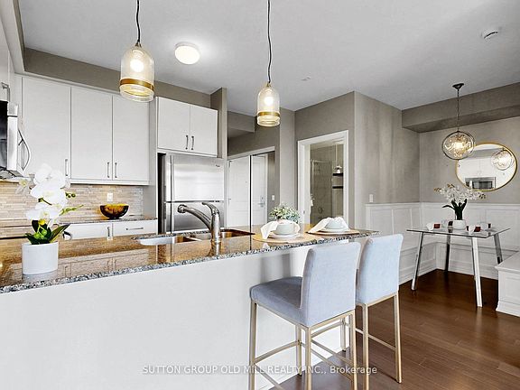 4th image of 3563 Lake Shore Blvd W #707