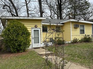 20906 S Lake Dr, Walkerton, IN 46574