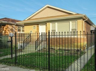 9019 S Dobson Ave, Chicago, IL 60619