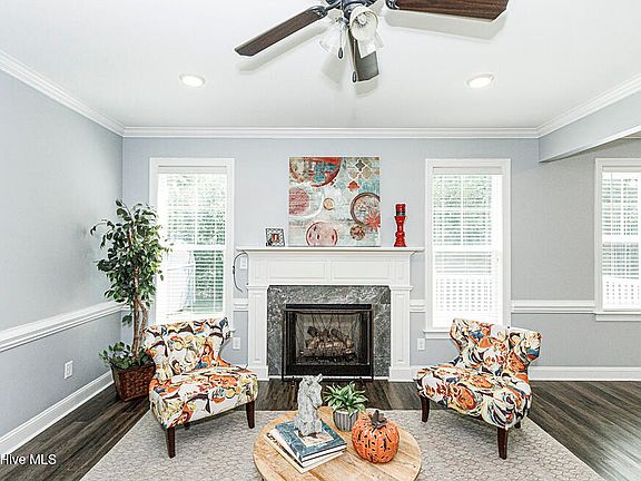 4th image of 3304 Elmwood Road