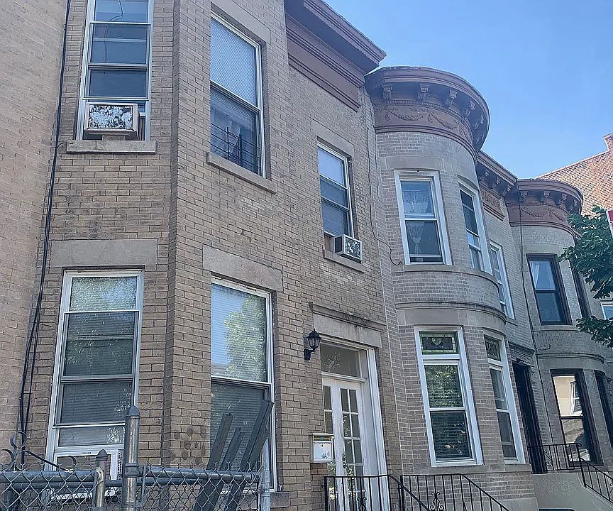 1st image of 258 E 23rd St
