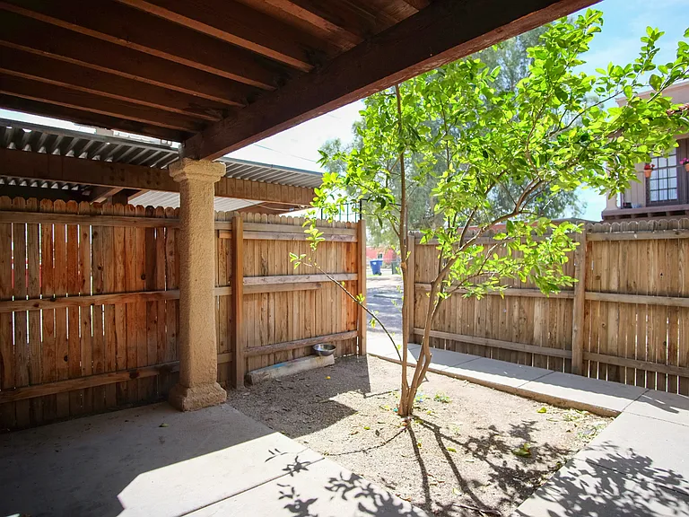 603 E Jacinto St — Photo 14