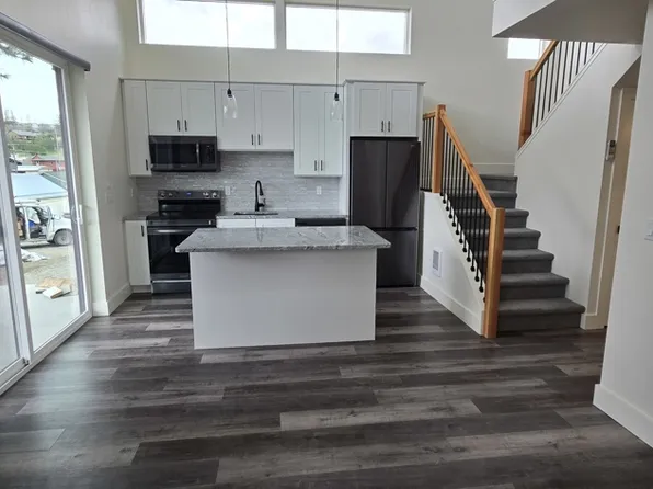 101 Julian Dr, Eureka, MT 59917