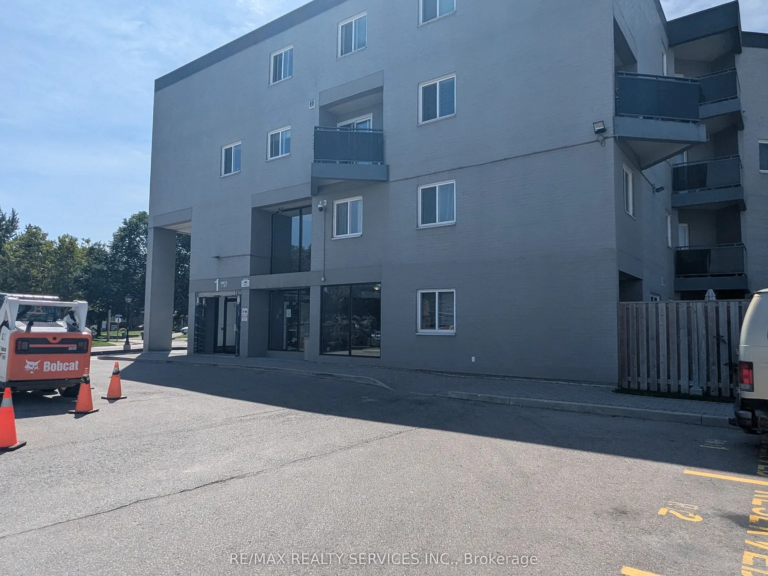 3 bed, $2,899 — Photo 2