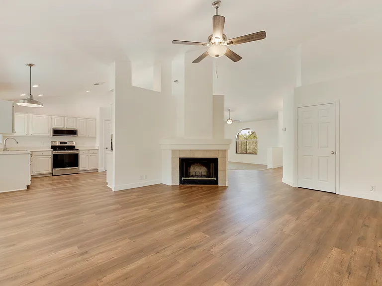 5656 E Saint John Rd — Photo 24