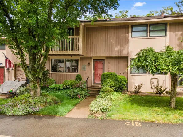 3140 Laurel Ridge Cir S, Bridgeville, PA 15017