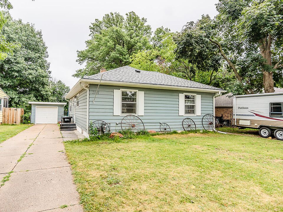 1st image of 2131 S 38th Ave