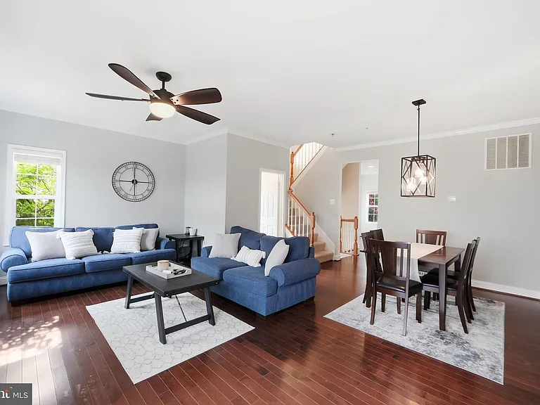 820 Ryan St — Photo 8