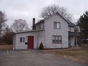 1st image of 602 N 1st St