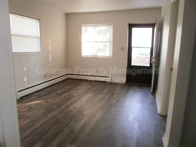 1536 Henson Ave #4 — Photo 5