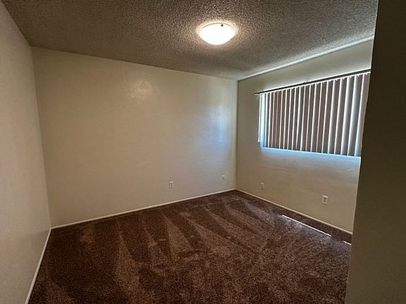 4th image of 525 Douglas St #L