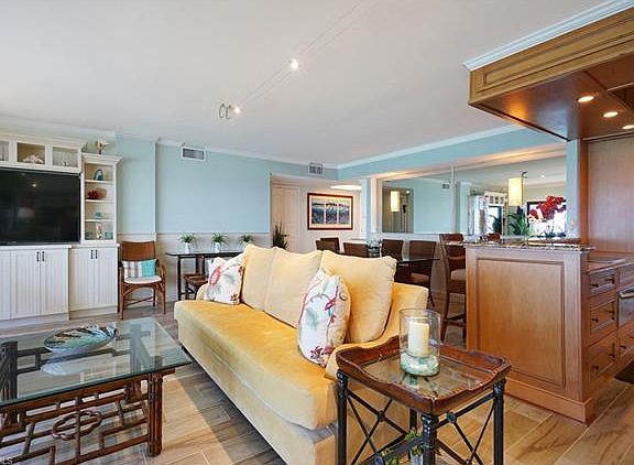 4th image of 2171 Gulf Shore Blvd N APT 702