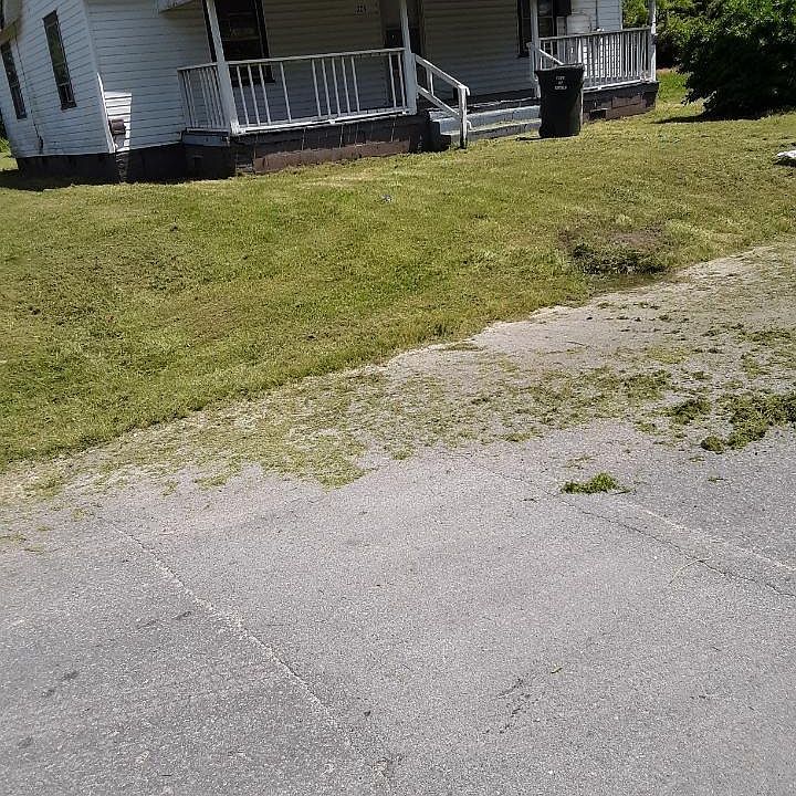 1st image of 209 E Bryant St