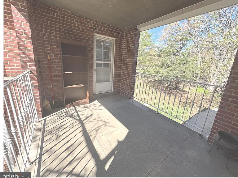 106 N George Mason Dr #4 — Photo 17