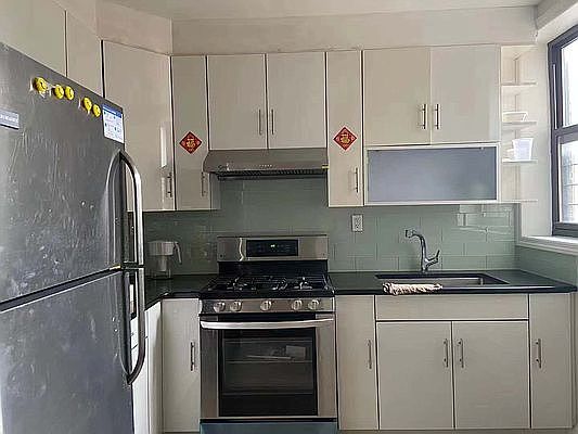 1st image of 132-30 Sanford Ave #4