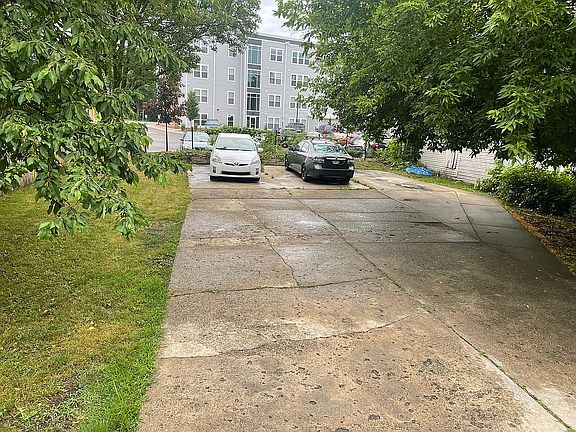 2nd image of 740-742 Fremont Ave NW